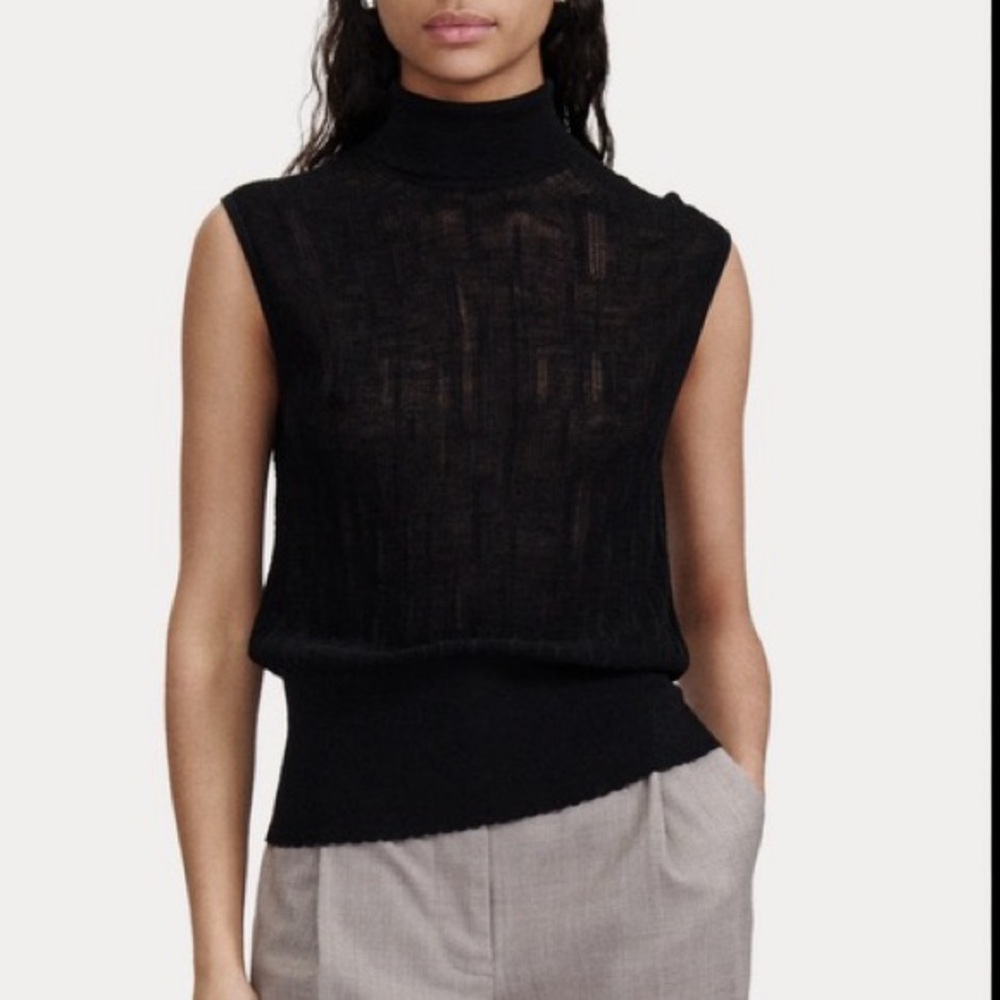 Black sleeveless turtle neck old navy